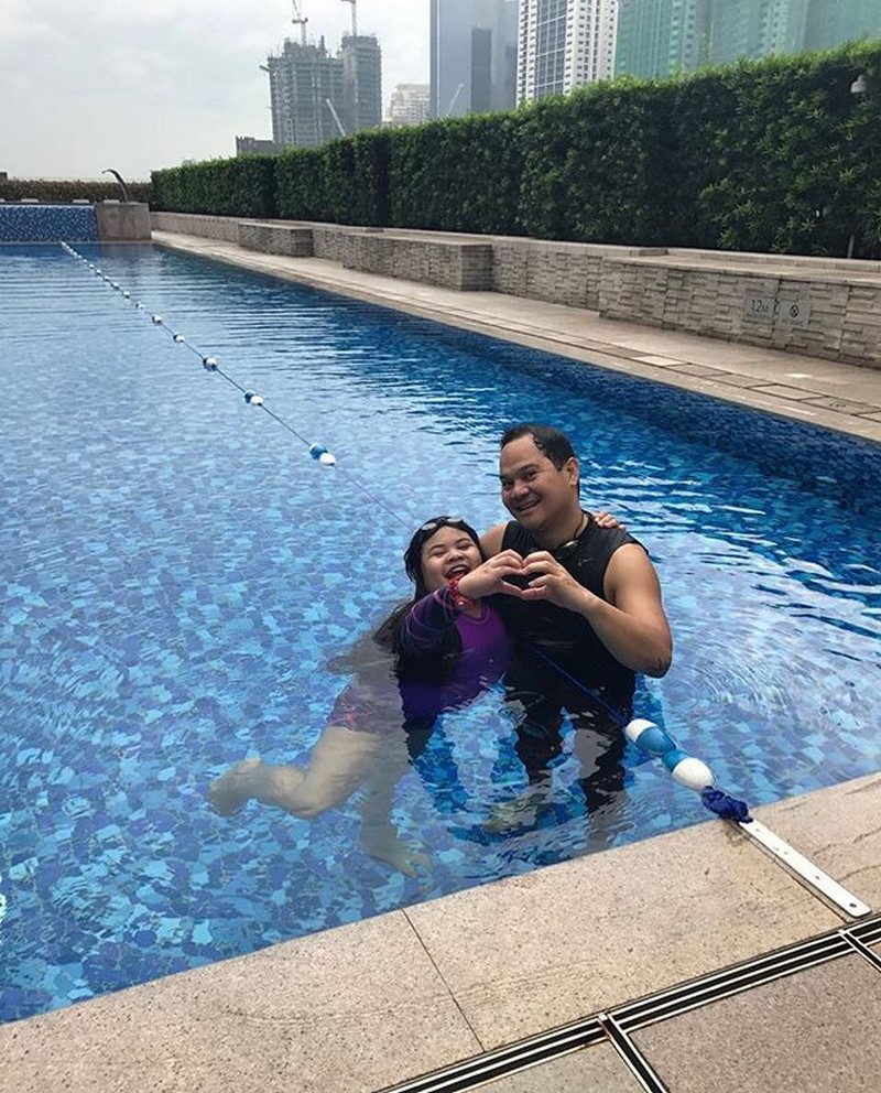 22 Photos Of Bayani Agbayani With The Special Women In His Life | ABS ...